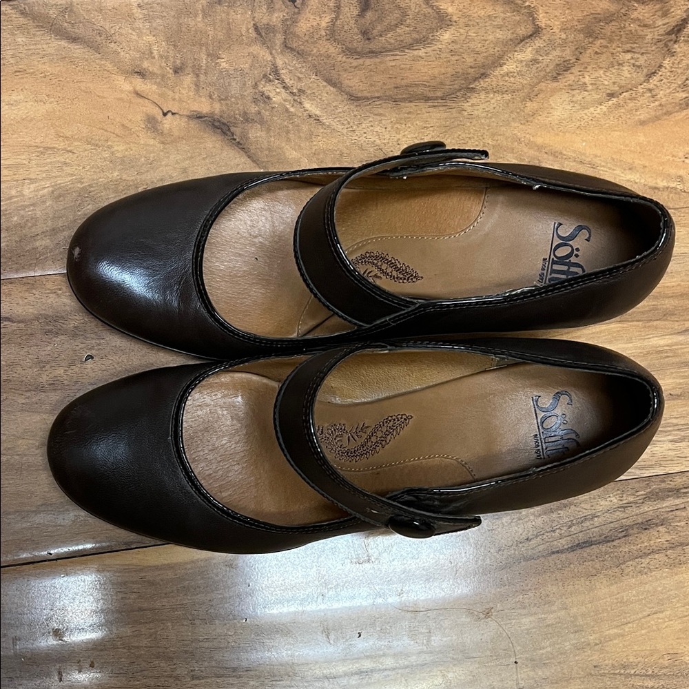 Sofft Brown Women's Mary Jane Pump - Picture 2 of 9